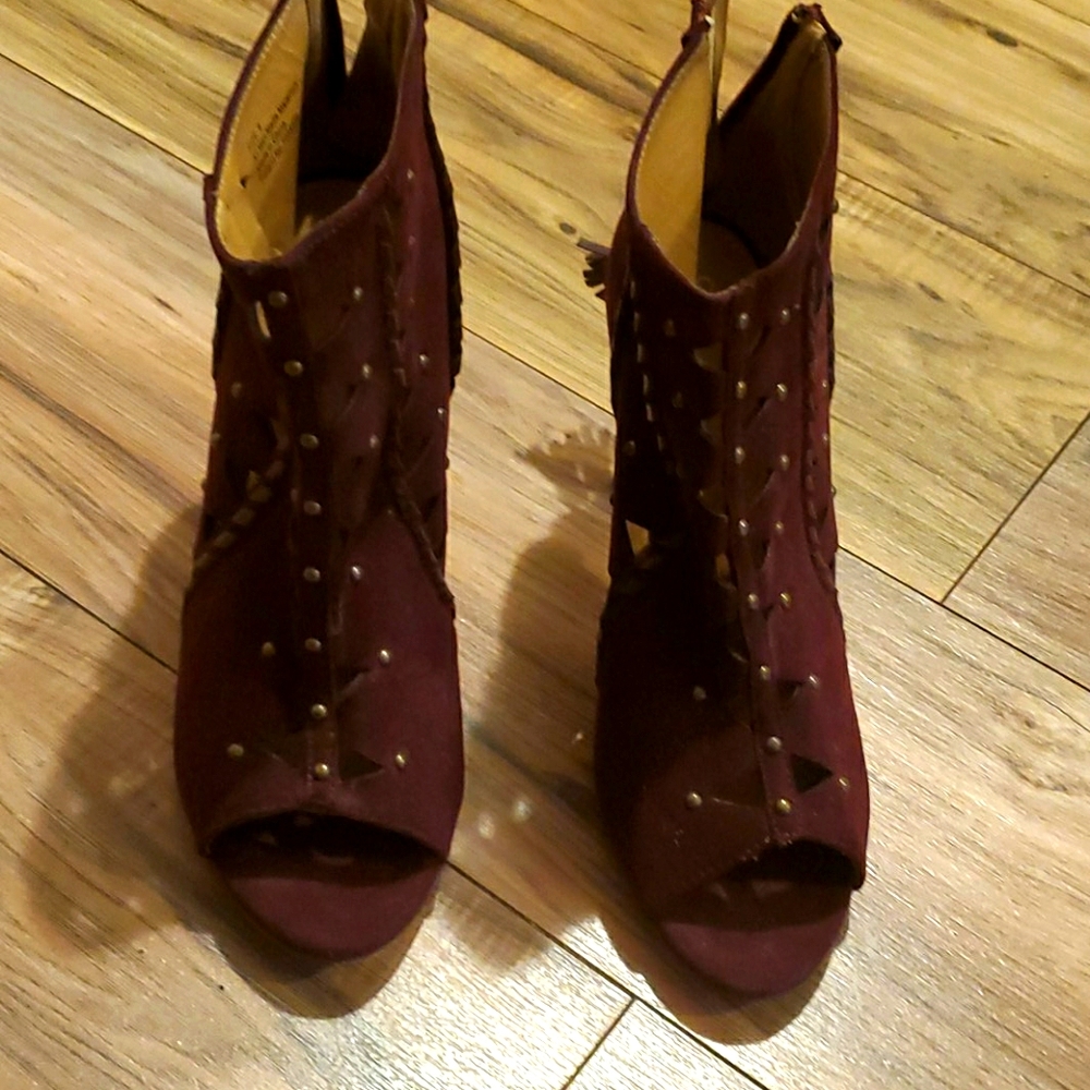 NY & Co. Burgundy vegan leather booties